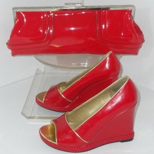 METRO 7 RED PATENT LEATHER WEDGE HEEL SHOES SIZE 7
